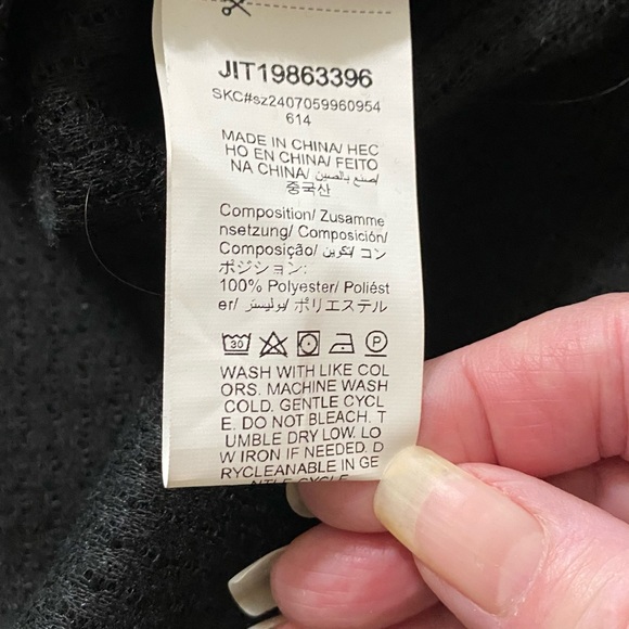 SHEIN NWOT Black Ruffled Long Sleeve Blouse - Picture 4 of 6